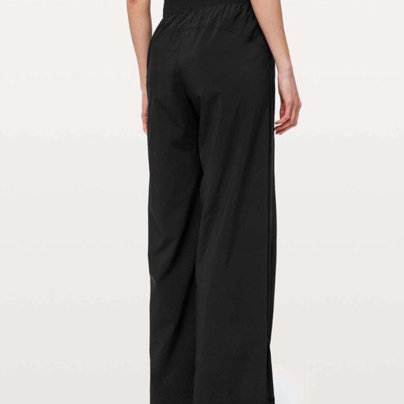 Lululemon Wanderer Wide Leg Pant Size 10 Black - Picture 3 of 12